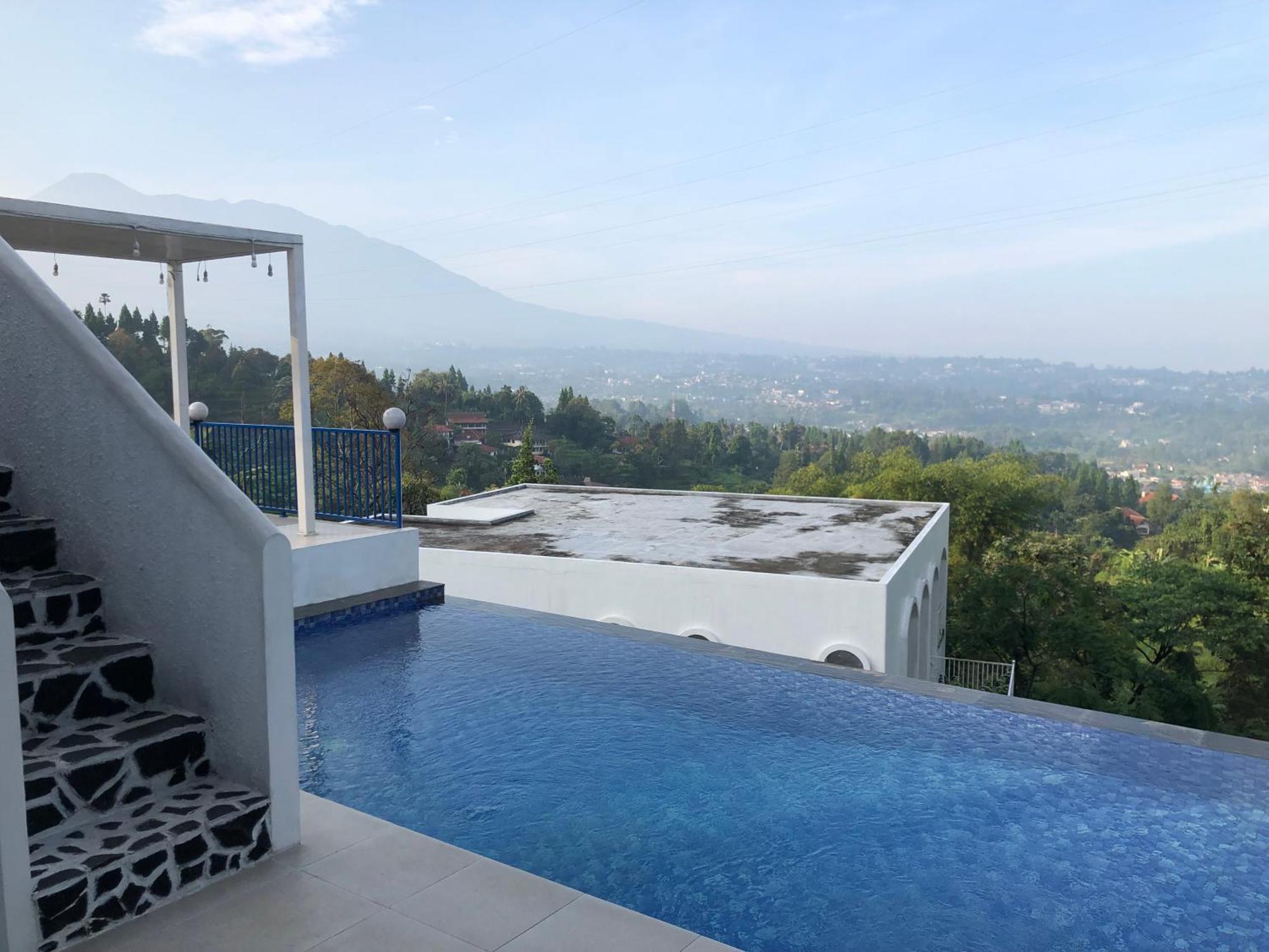 Villa Blue Door, Puncak Pondok Cipaseban Exterior foto
